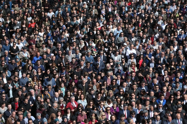 Osmangazi Üniversitesi'nde öldürülen 4 kişi için üniversitede tören düzenlendi